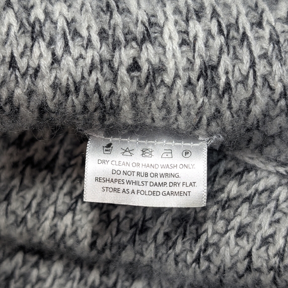 MONK Nepal 100% Cashmere Knit Infinity Scarf Gray Black Natural Luxury Unisex - Picture 3 of 5